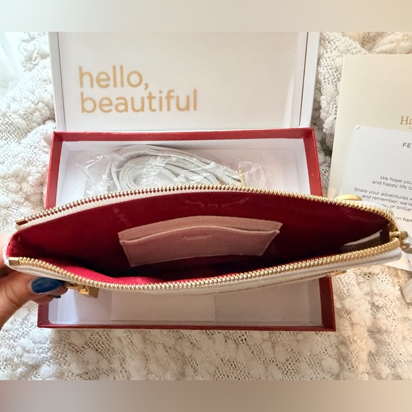 NWT Hammitt Nash White Leather Wristlet Crossbody W/Red Trim & Gold. - Picture 11 of 16